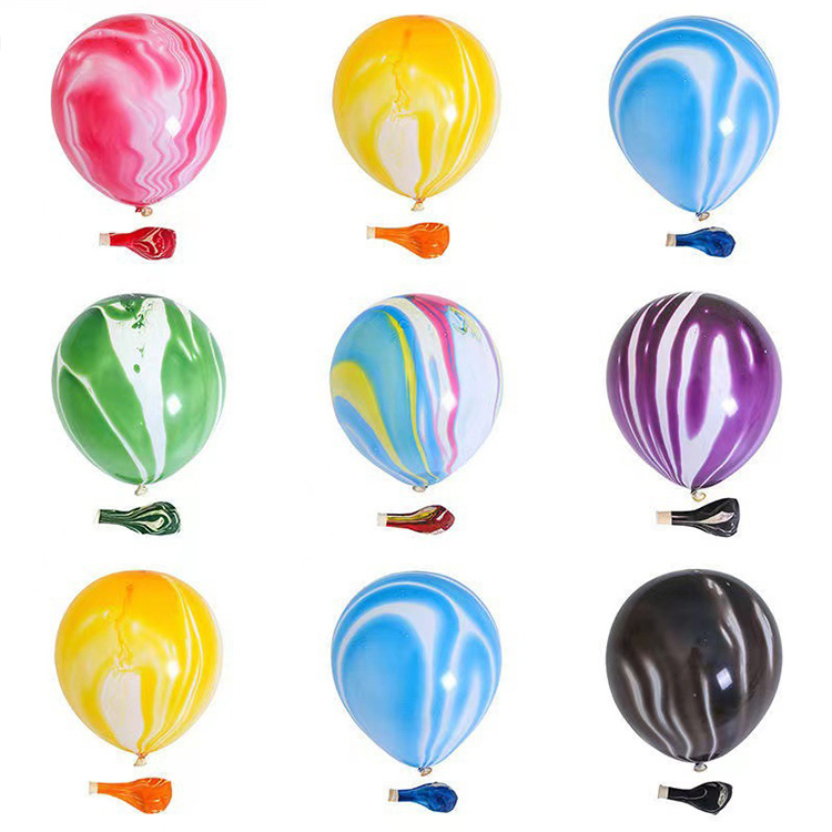 De l'ordinaire à haut de gamme: le schéma de décoration incroyable des ballons en latex
