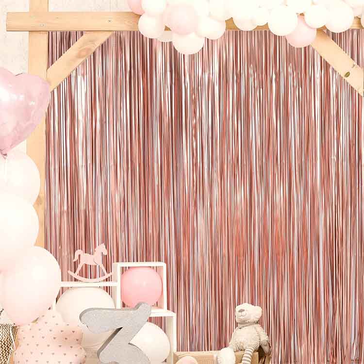Pourquoi le rideau de pluie pour la décoration de fête est un incontournable pour chaque célébration?