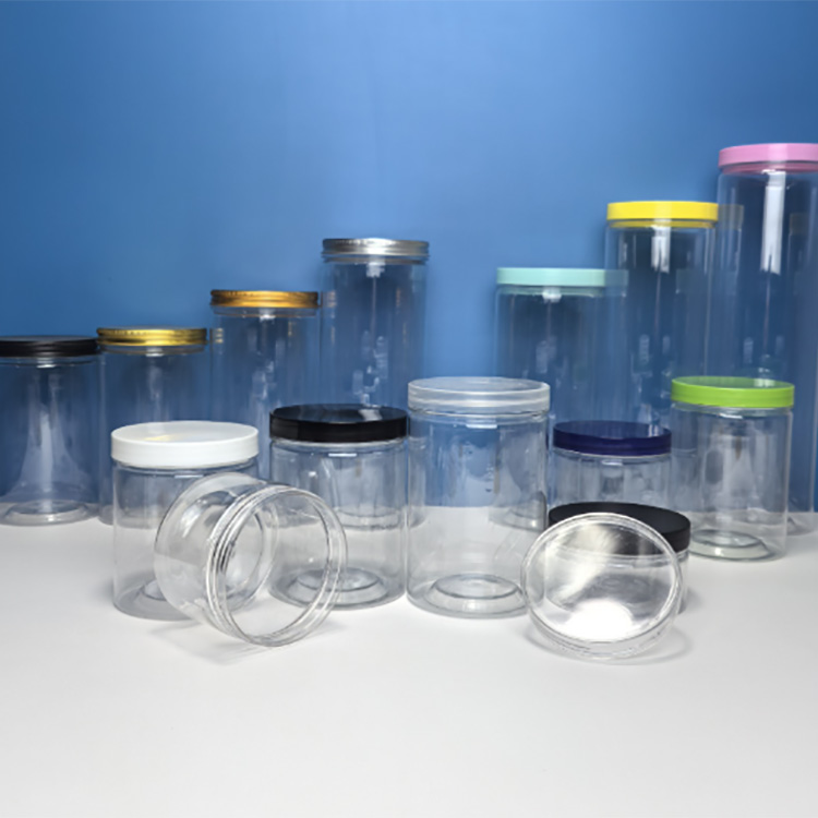 Pot en plastique transparent